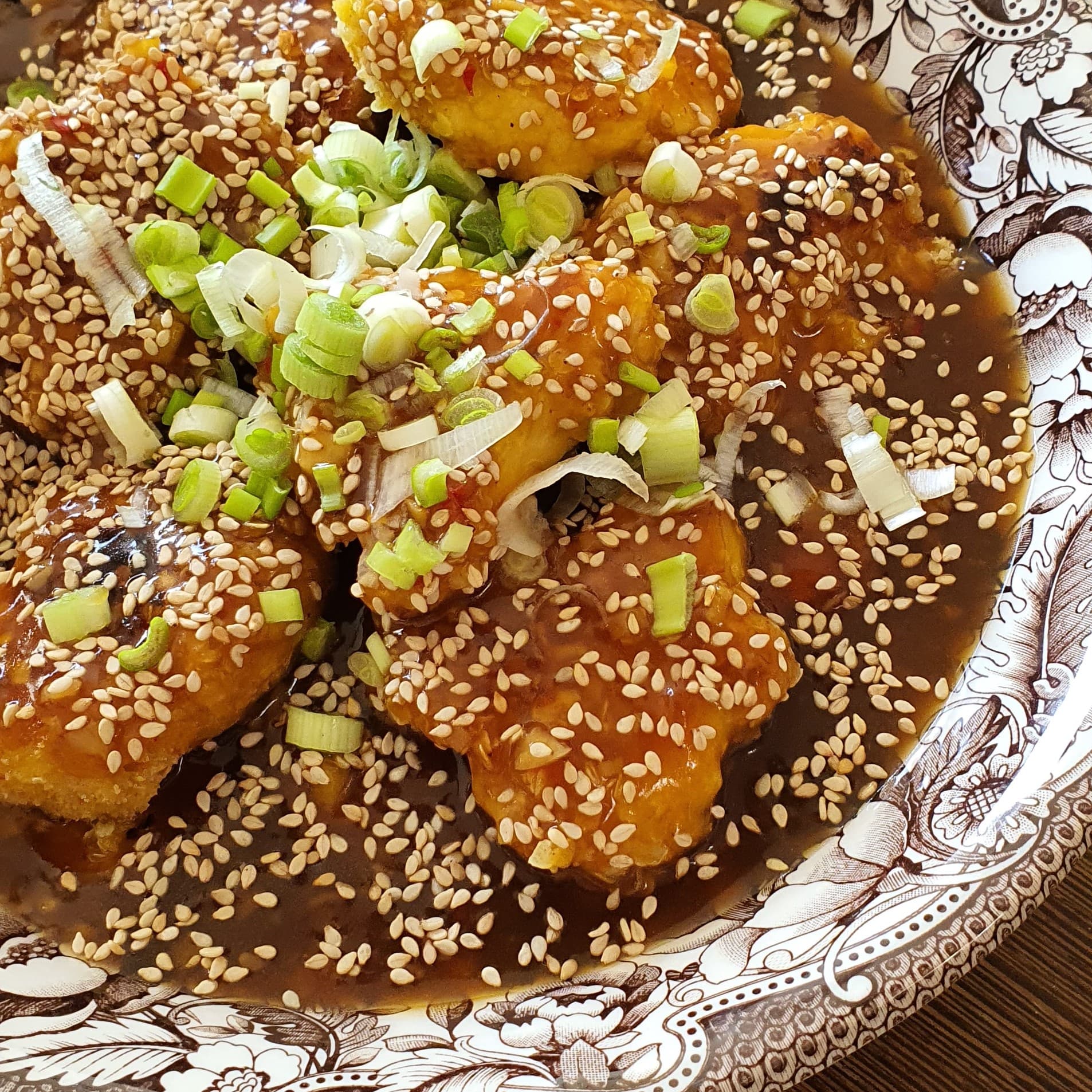 Paneeritud lillkapsas magushapus kastmes