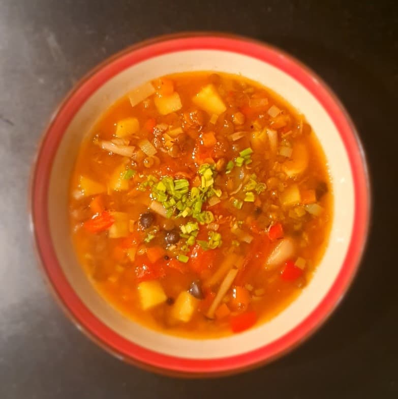 Tomatine läätsesupp